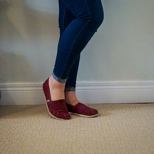 Tom's classic shoes